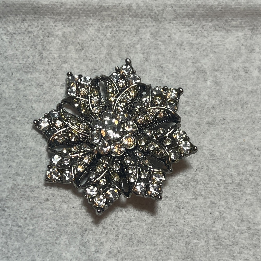 Star Snowflake Flower Rhinestone Pin Brooch Victorian Splendor Excellent Quality